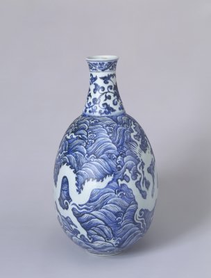 图片[2]-Blue and white flat pot with white dragon pattern-China Archive